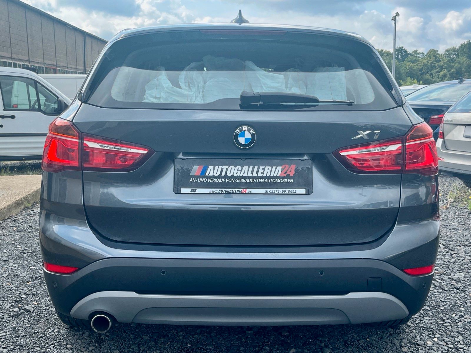 Fahrzeugabbildung BMW X1 sDrive18d Advantage Navi Tempomat SPORTSITZE