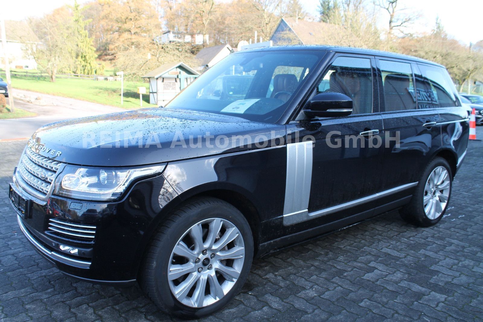 Fahrzeugabbildung Land Rover Range Rover 3,0 TDV6 mit Garantie bis 9.2026