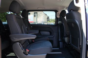 Mercedes V 250 - 12