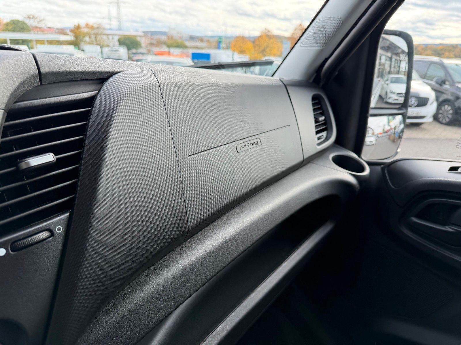 Fahrzeugabbildung Iveco Daily 35S14 A8*R3.450mm*Automatik*Kamera*2Sitze*