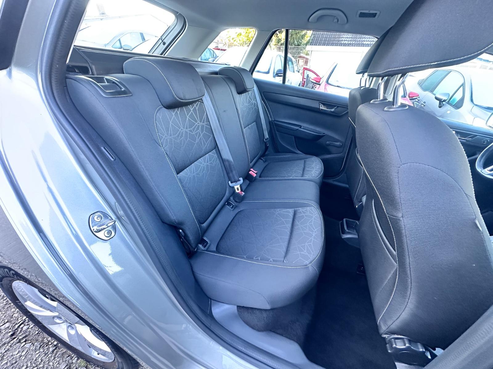 Skoda Fabia Combi Clever Automatik 110PS Navi CarPlay