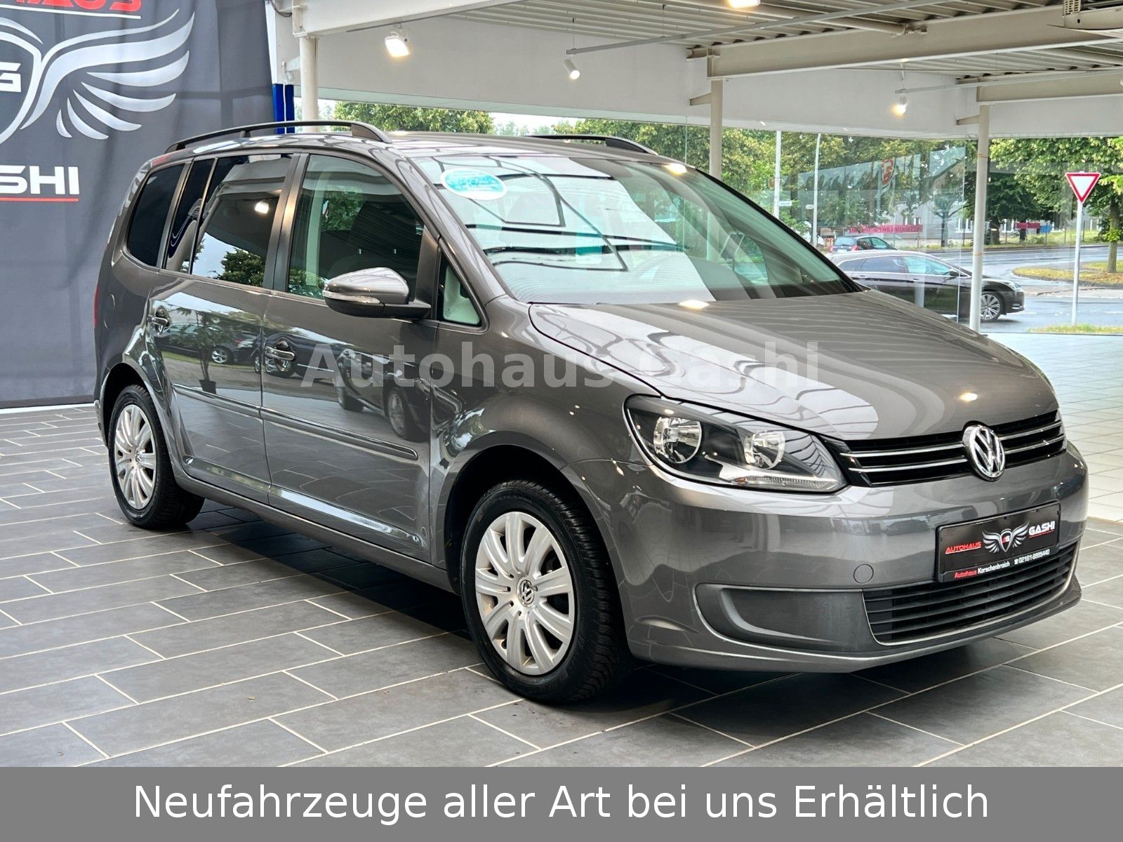 Fahrzeugabbildung Volkswagen Touran Comfortline*2.Hd*Navi*Tempo*7.Sitzer*AHK*
