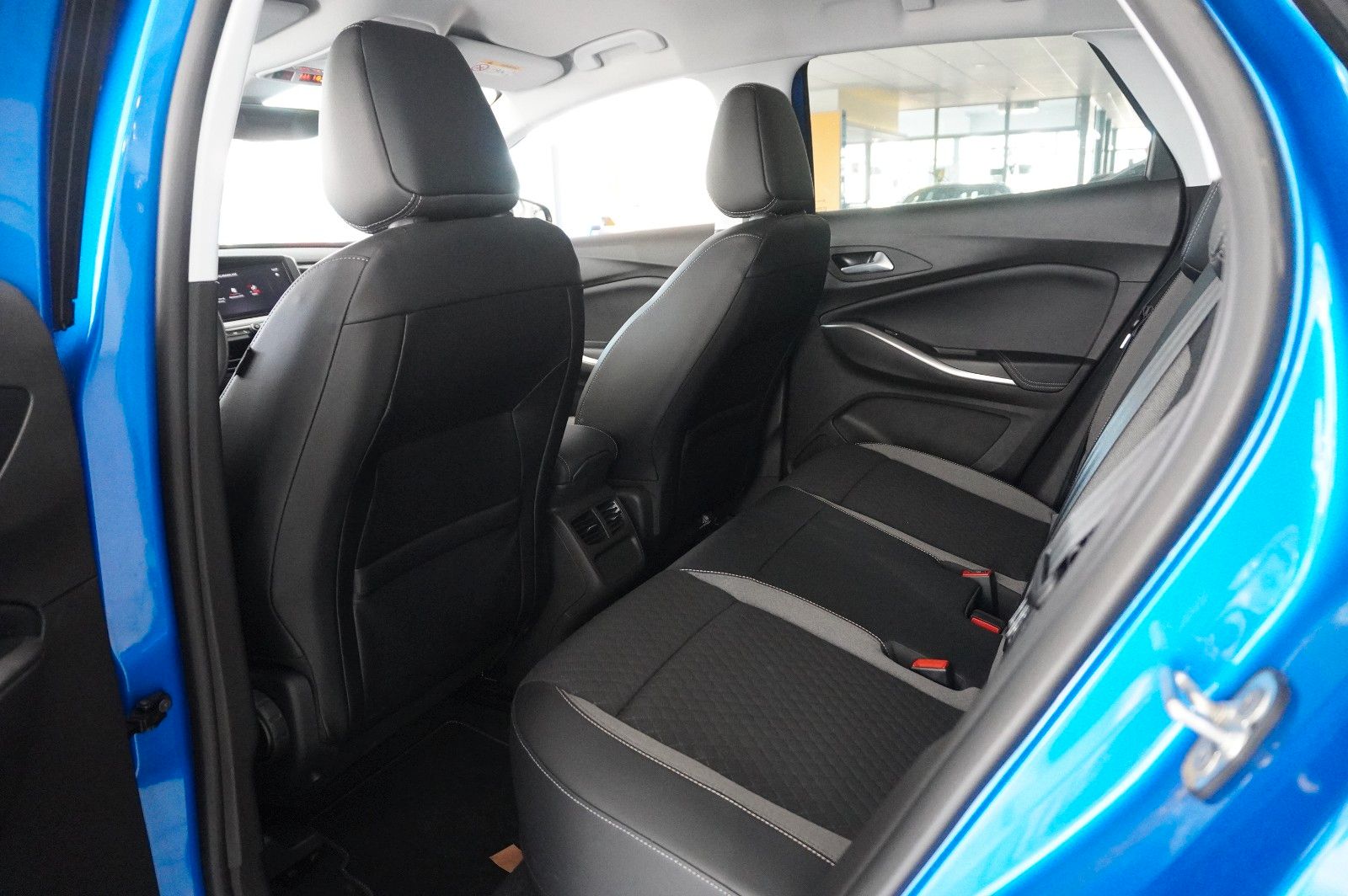 Fahrzeugabbildung Opel Grandland (X) GS SPORT 4HYBRID NAVI/LED/360°/DAB