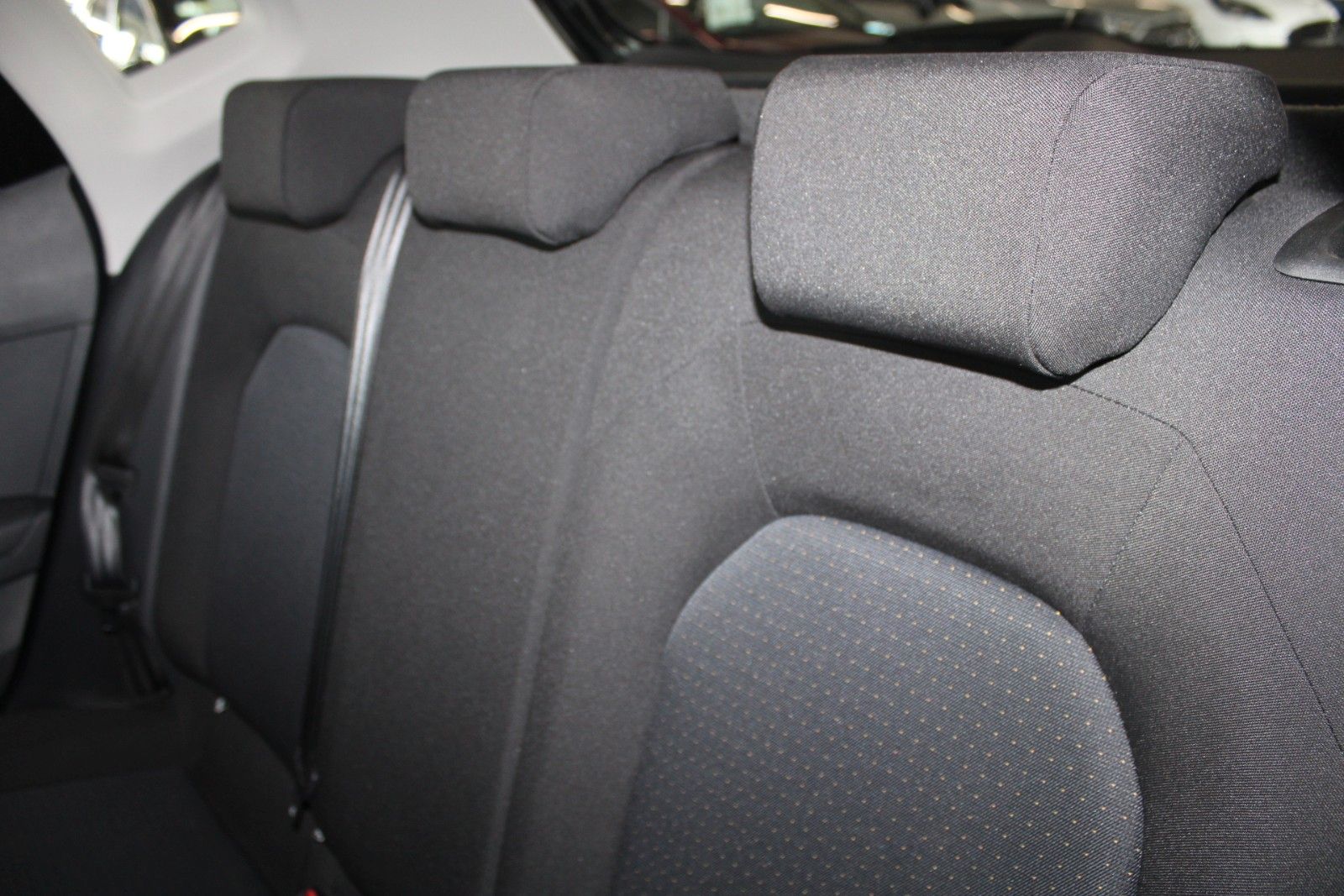 Fahrzeugabbildung SEAT Arona 1.0 TSI Style LED PDC Kamera Allwetterreif