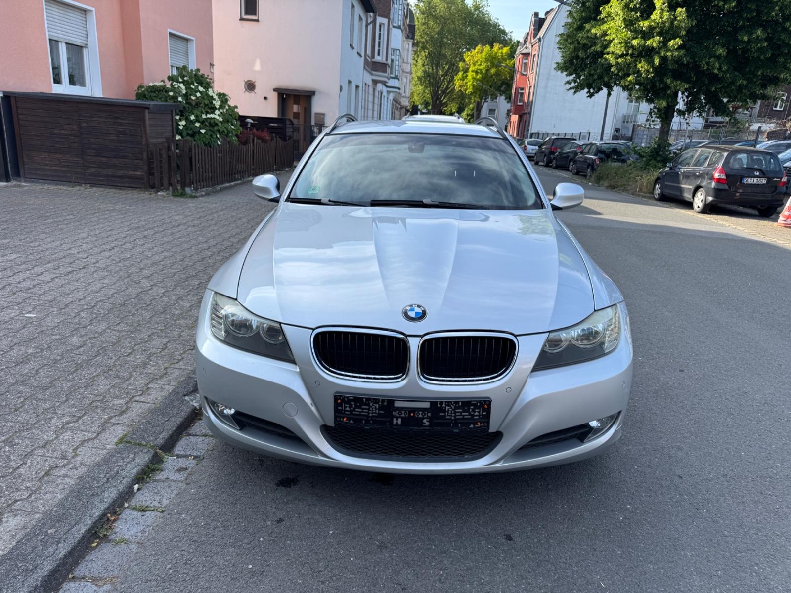 BMW 318i Touring