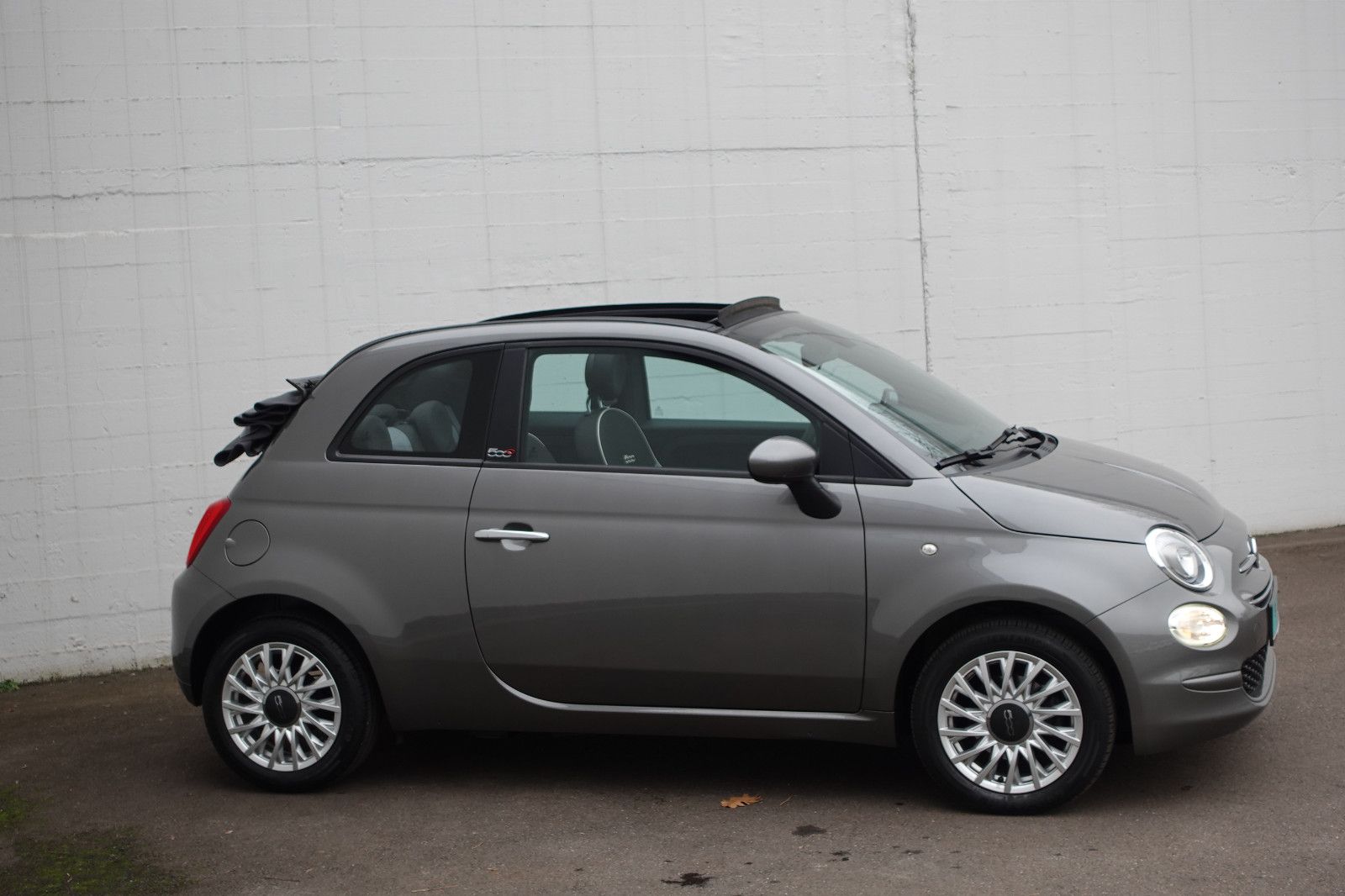 Fahrzeugabbildung Fiat 500C Cabrio Lounge 1.0Mild Hybrid,Einparkhilfe