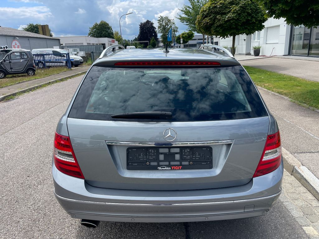 MERCEDES-BENZ C 220 4