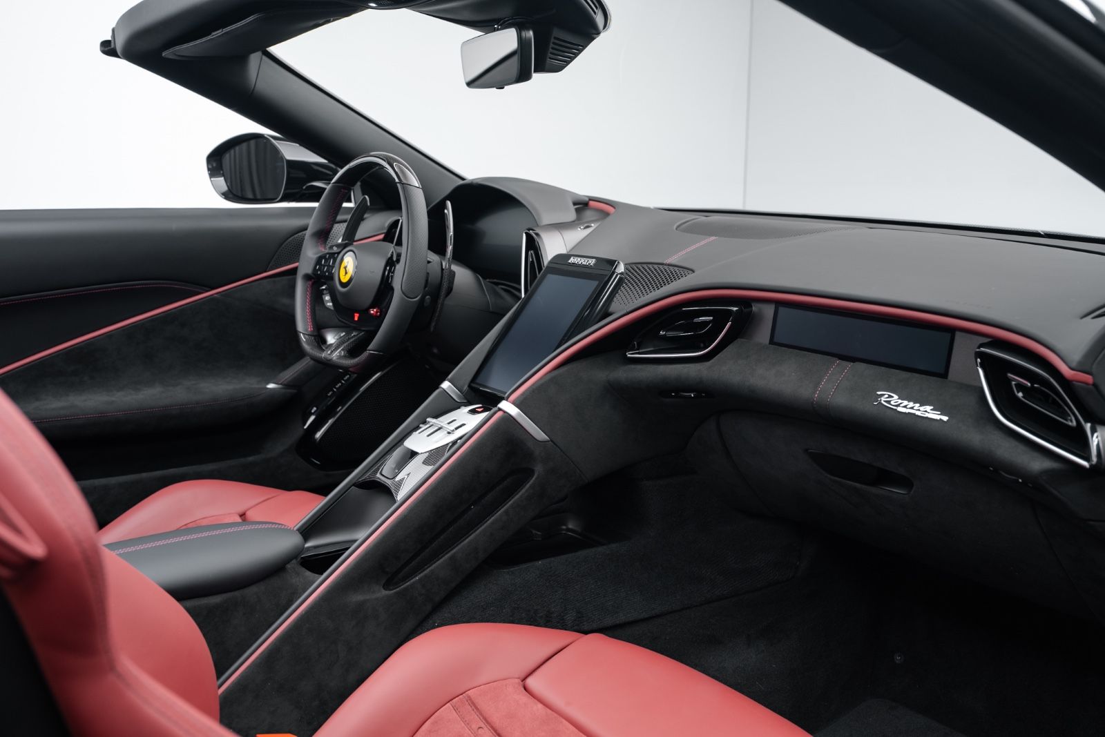 Fahrzeugabbildung Ferrari Roma Spider CARBON/DAYTONA/PASSENGER DISPLAY