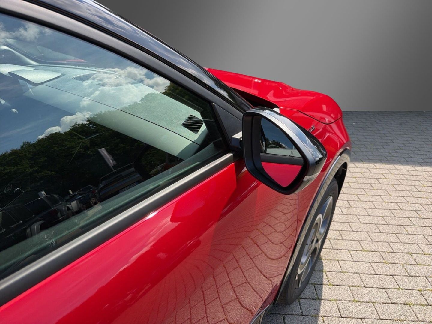 Fahrzeugabbildung Alfa Romeo Junior Ibrida Sport Speciale 1,2 VGT 107kW MY26