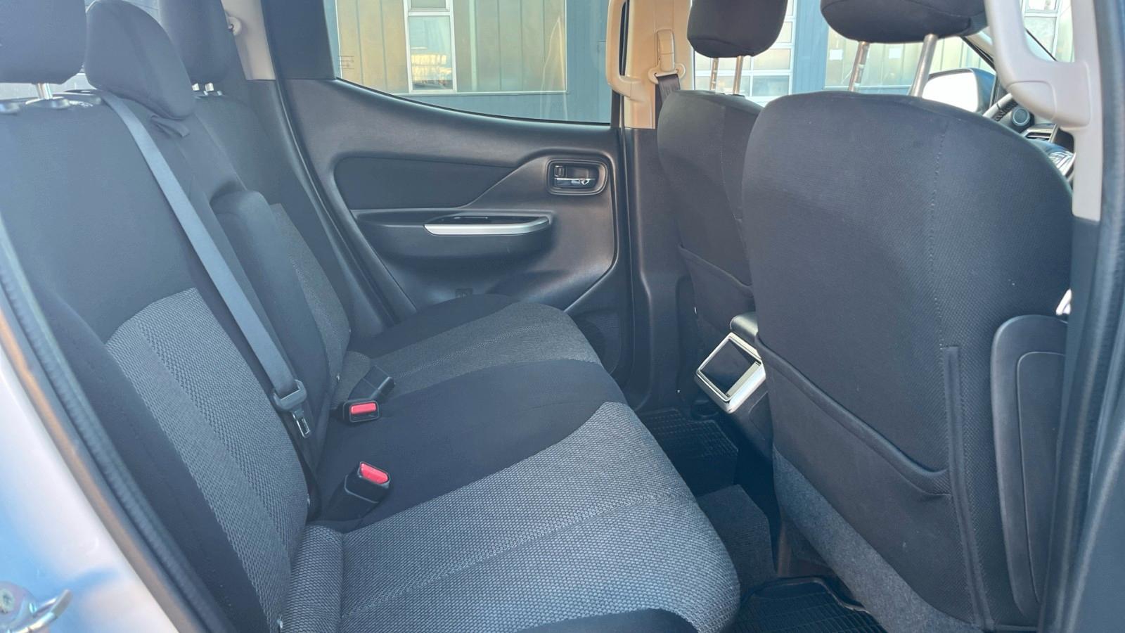 Mitsubishi L200 Select DOKA *AHK, Trittbretter & Laderraum*