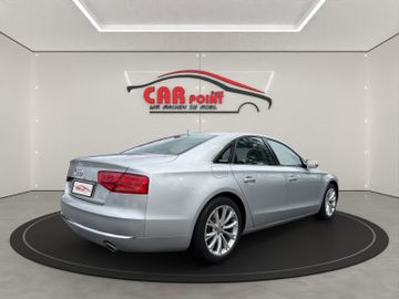 Audi A8 - 4