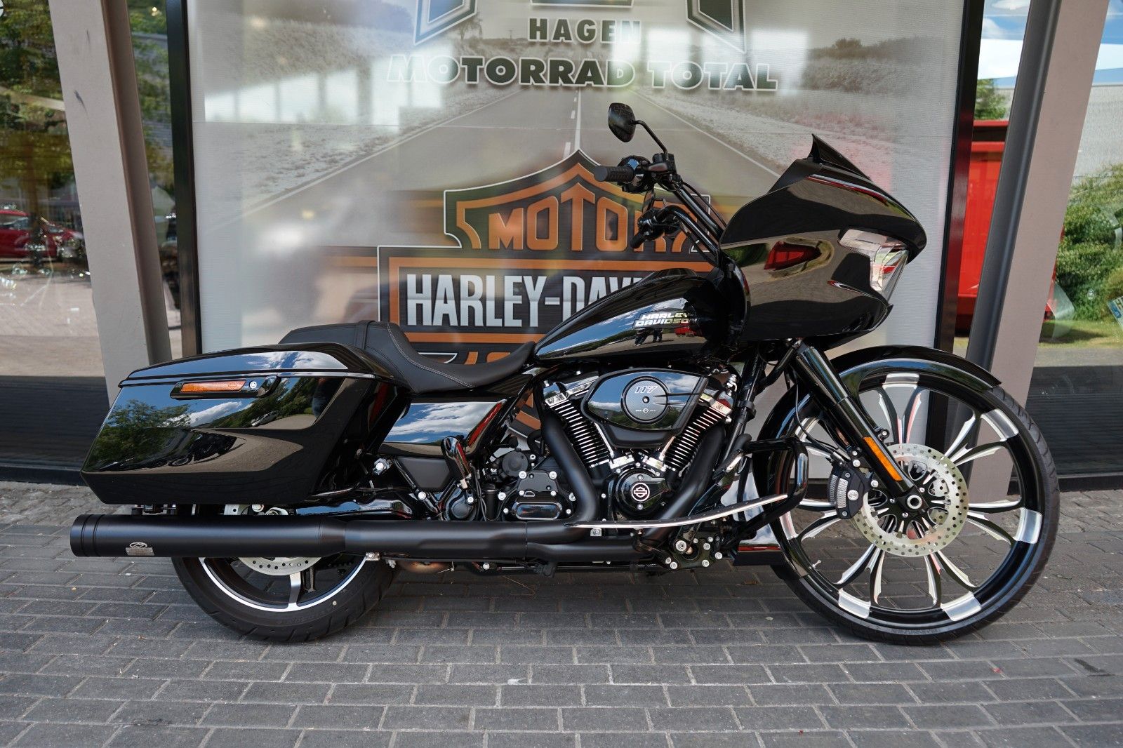 Fahrzeugabbildung Harley-Davidson Road Glide FLTRX 117 mit 26" Vorderrad JEKILL
