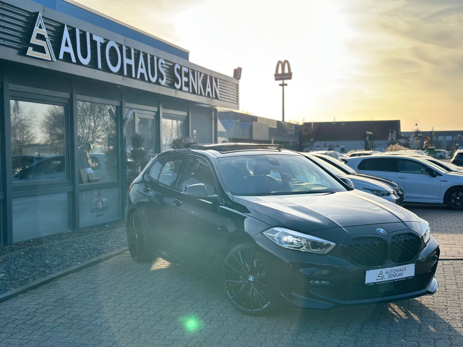 BMW 118i M-Sport*PANORAMA*NAVI*LED*TEILLEDER*20"ALU*