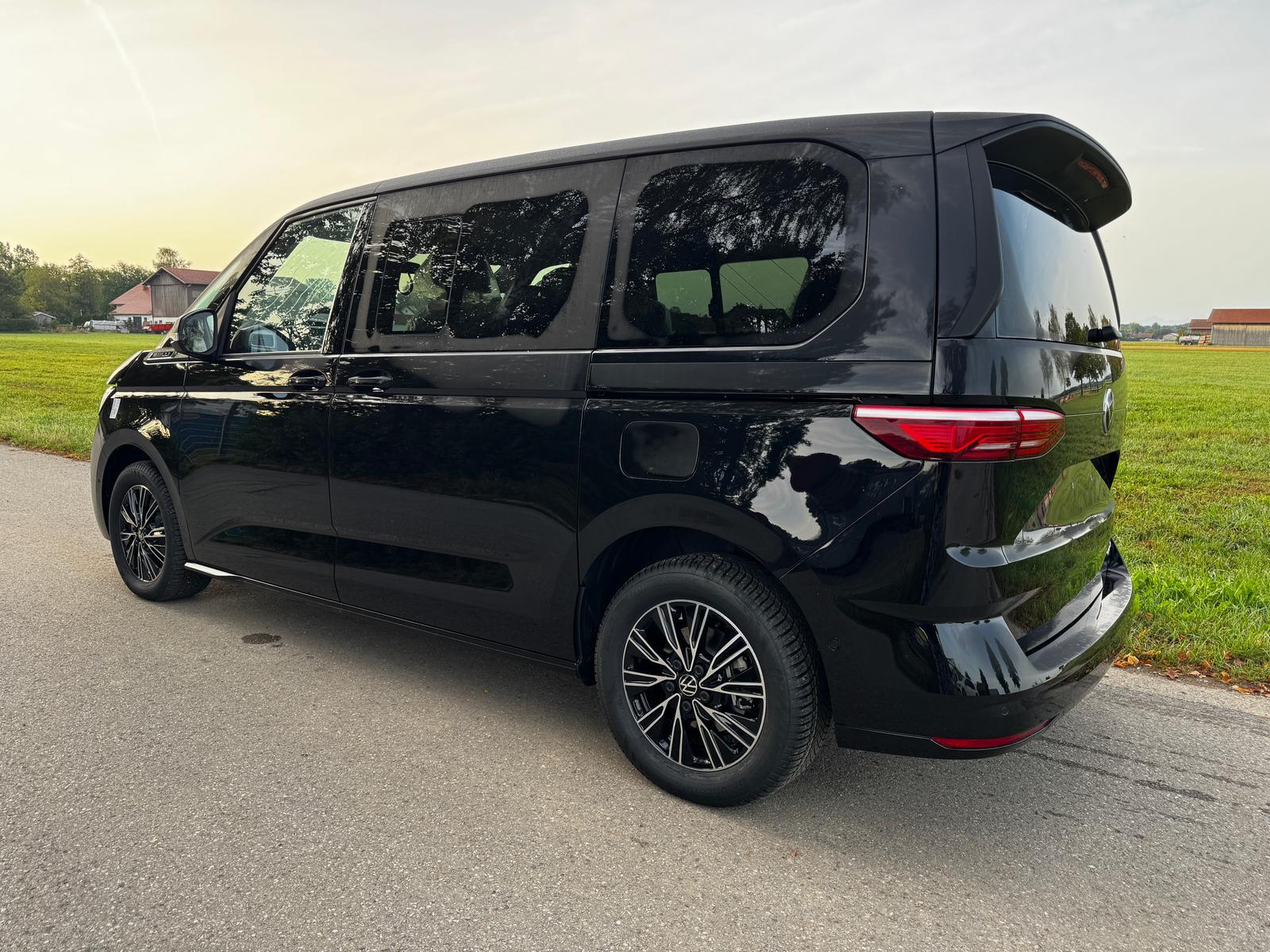 Volkswagen T7 Multivan 2,0TDI DSG High KÜ 7 Sitzer