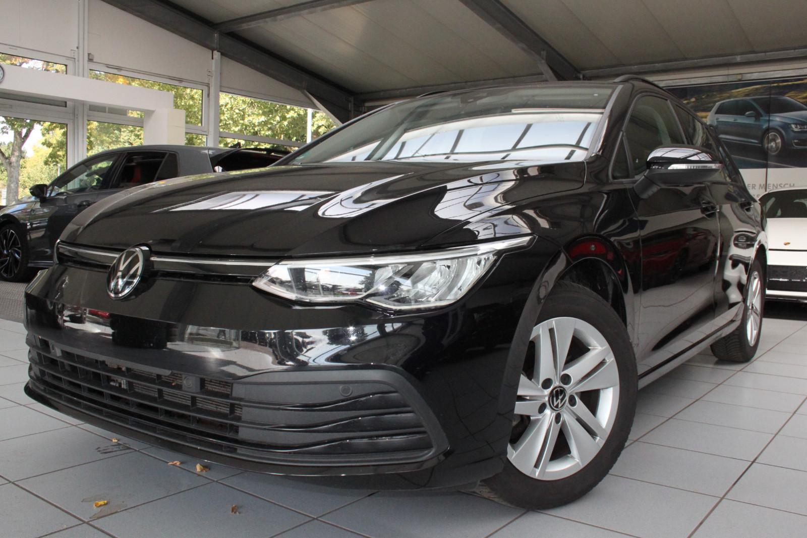 Volkswagen Golf VIII Variant/DSG/AHK/PDC/ALU/STZHZ/APP/ACC