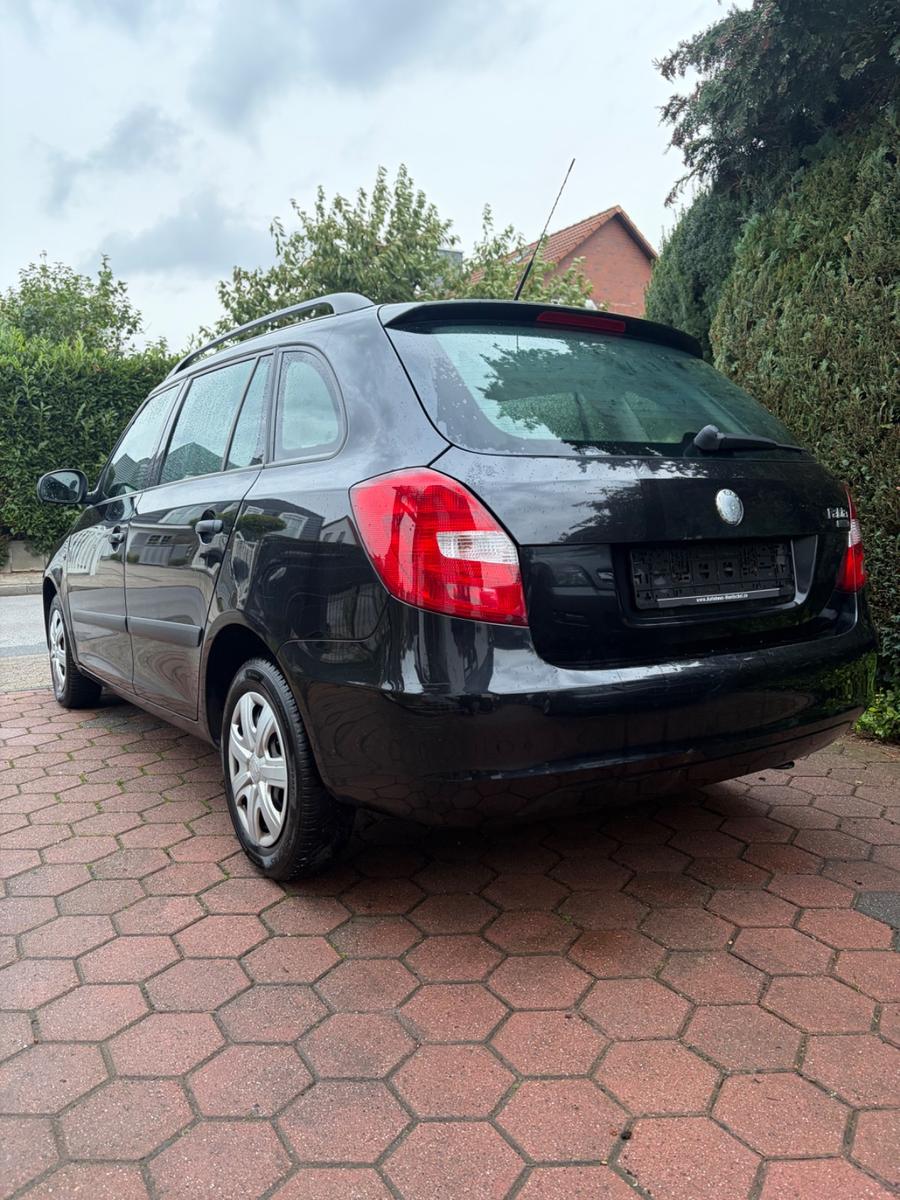 Skoda Fabia 2010 — photo 5