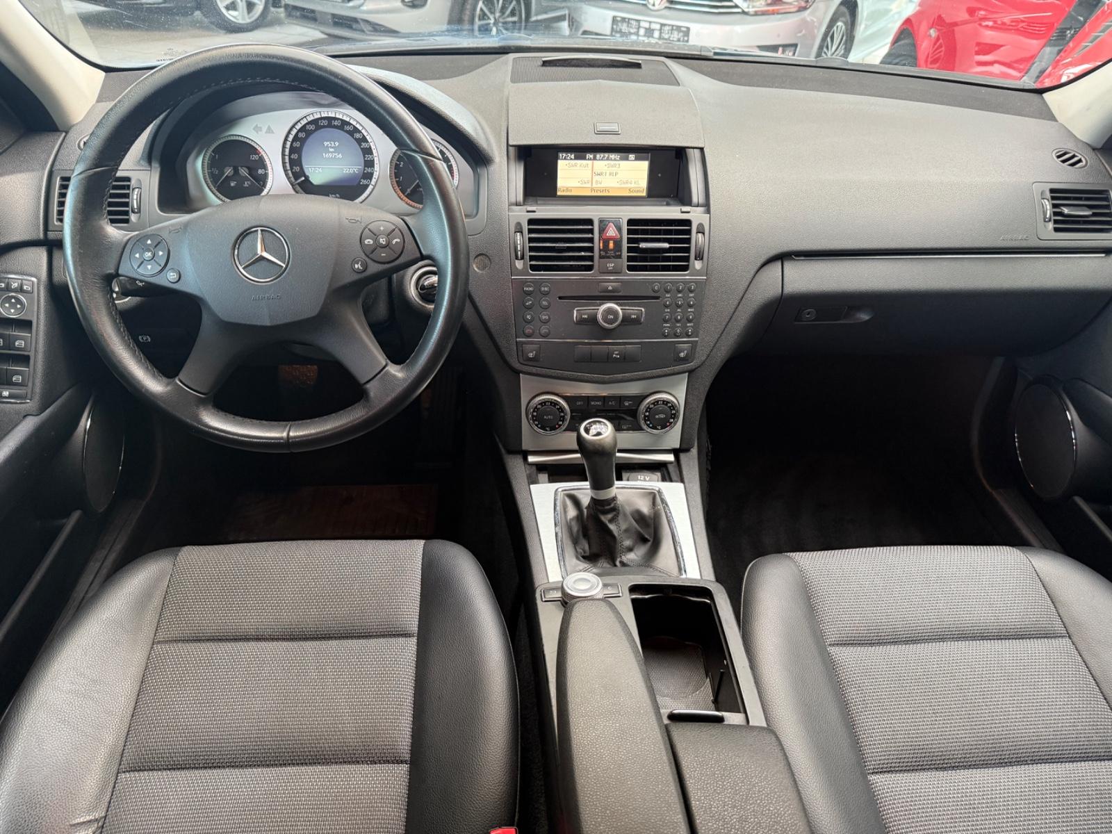 Mercedes-Benz C180 2008 — photo 11