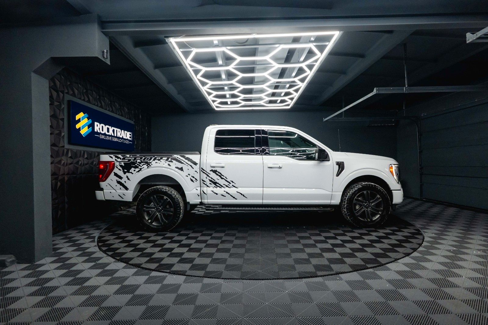 Fahrzeugabbildung Ford F150 5.0L V8 4x4 Offroad Sport Unfallfrei 19%VAT