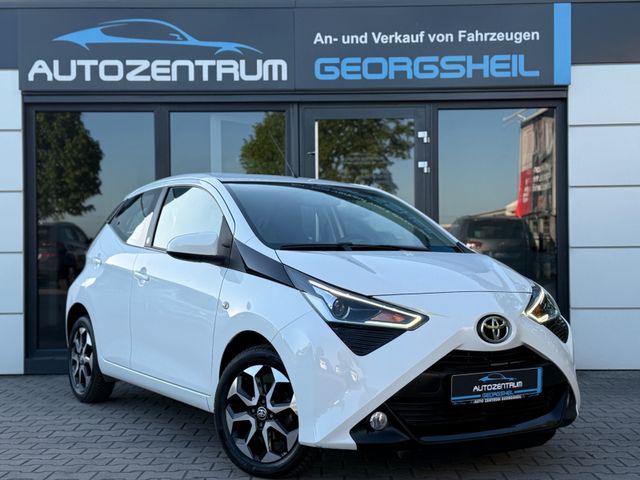 Toyota AYGO x-play Team D/R-CAM/DAB/1-HAND/CarPlay