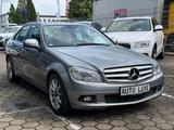 Mercedes-Benz C 180 Kompressor Automatik - Mercedes-Benz C 180 mit Benzin-Antrieb: Grau, Limousine