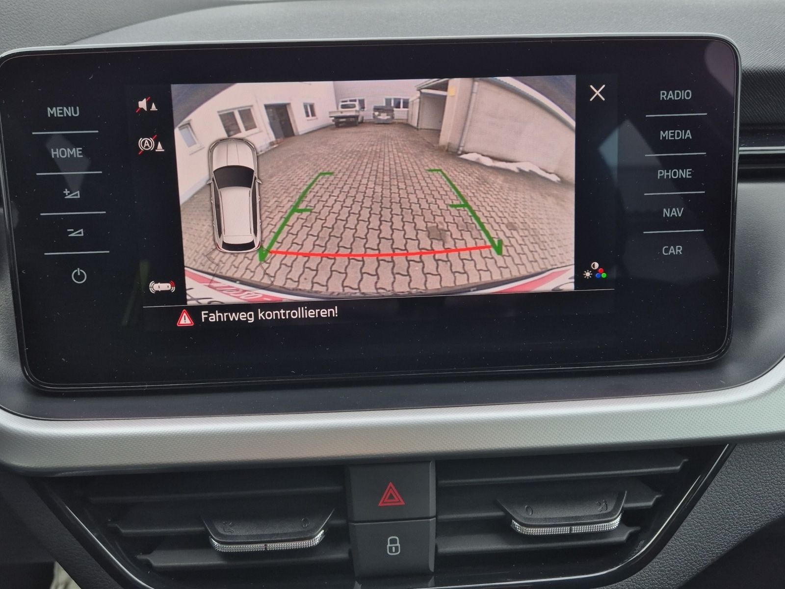 Fahrzeugabbildung SKODA Kamiq TSI Ambition DSG LED Navi GRA RFK SH