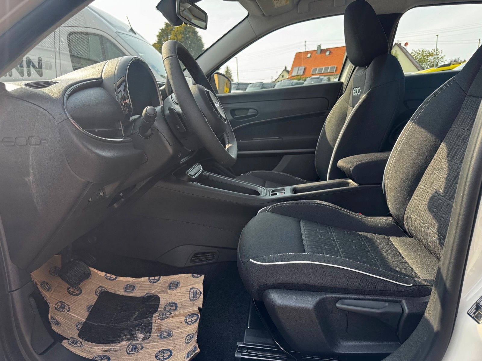 Fahrzeugabbildung Fiat 600 1.2 Automatik 100PS Sonderedi. NAVI KAMERA
