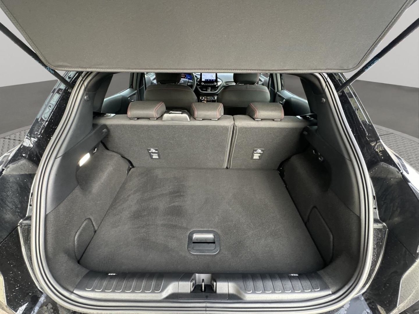 Fahrzeugabbildung Ford Puma ST-Line Navi LED DAB SHZ LenkradHZG Keyless