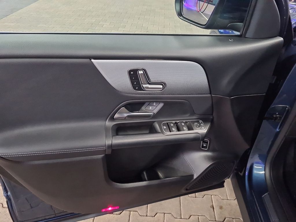 Mercedes-Benz GLB 200 DAB LED RFK Memory uvm.