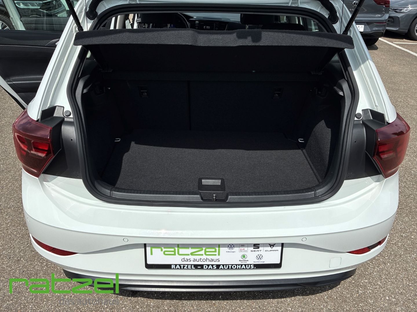 Fahrzeugabbildung Volkswagen Polo Life 1.0 Digitales Cockpit LED Musikstreami
