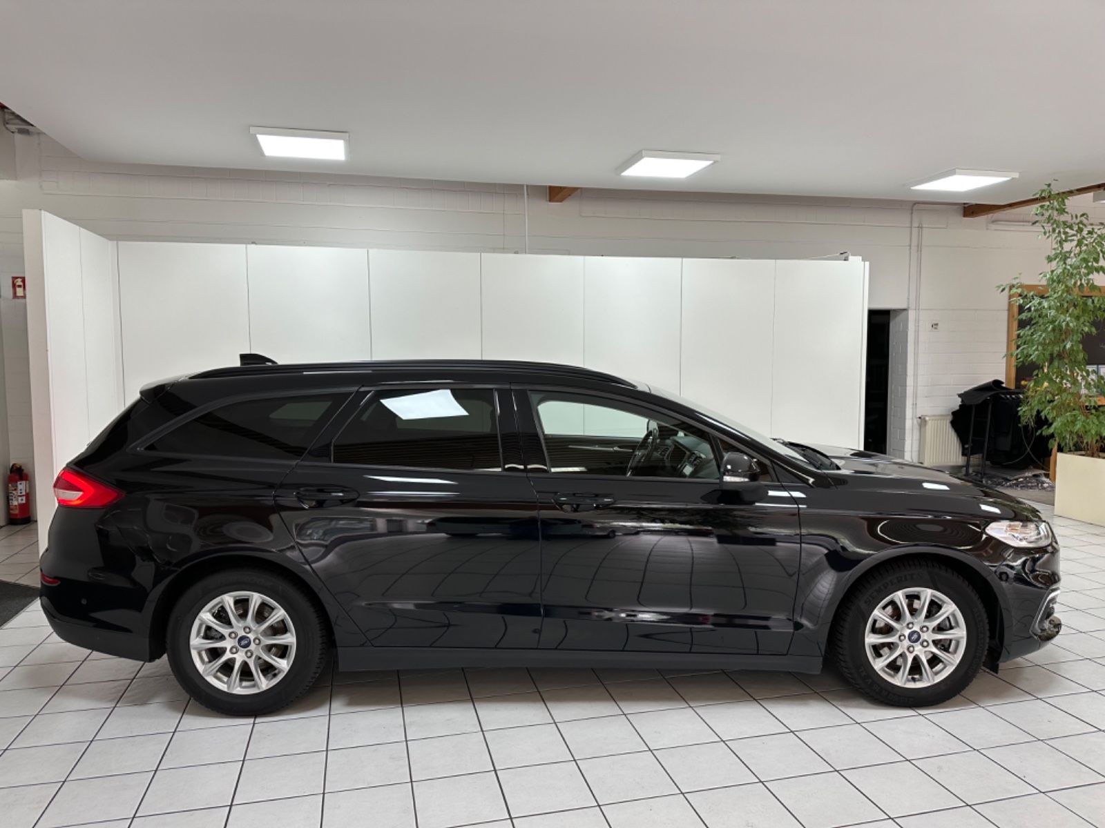Fahrzeugabbildung Ford Mondeo Turnier Trend*Klima*PDC*