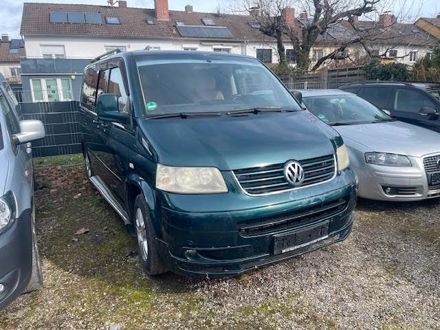Volkswagen T5 Transporter Bus Multivan Highline