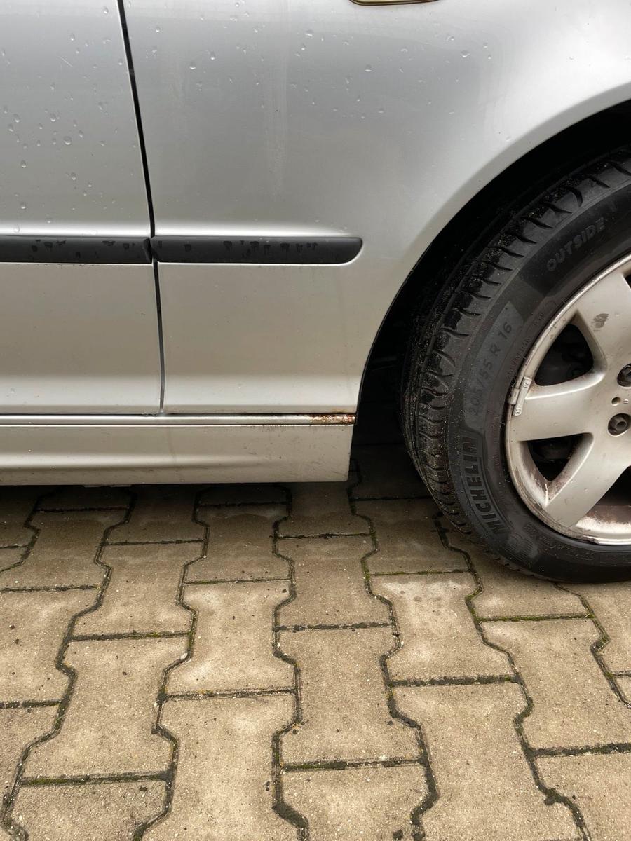 BMW 318 2004 — двигун