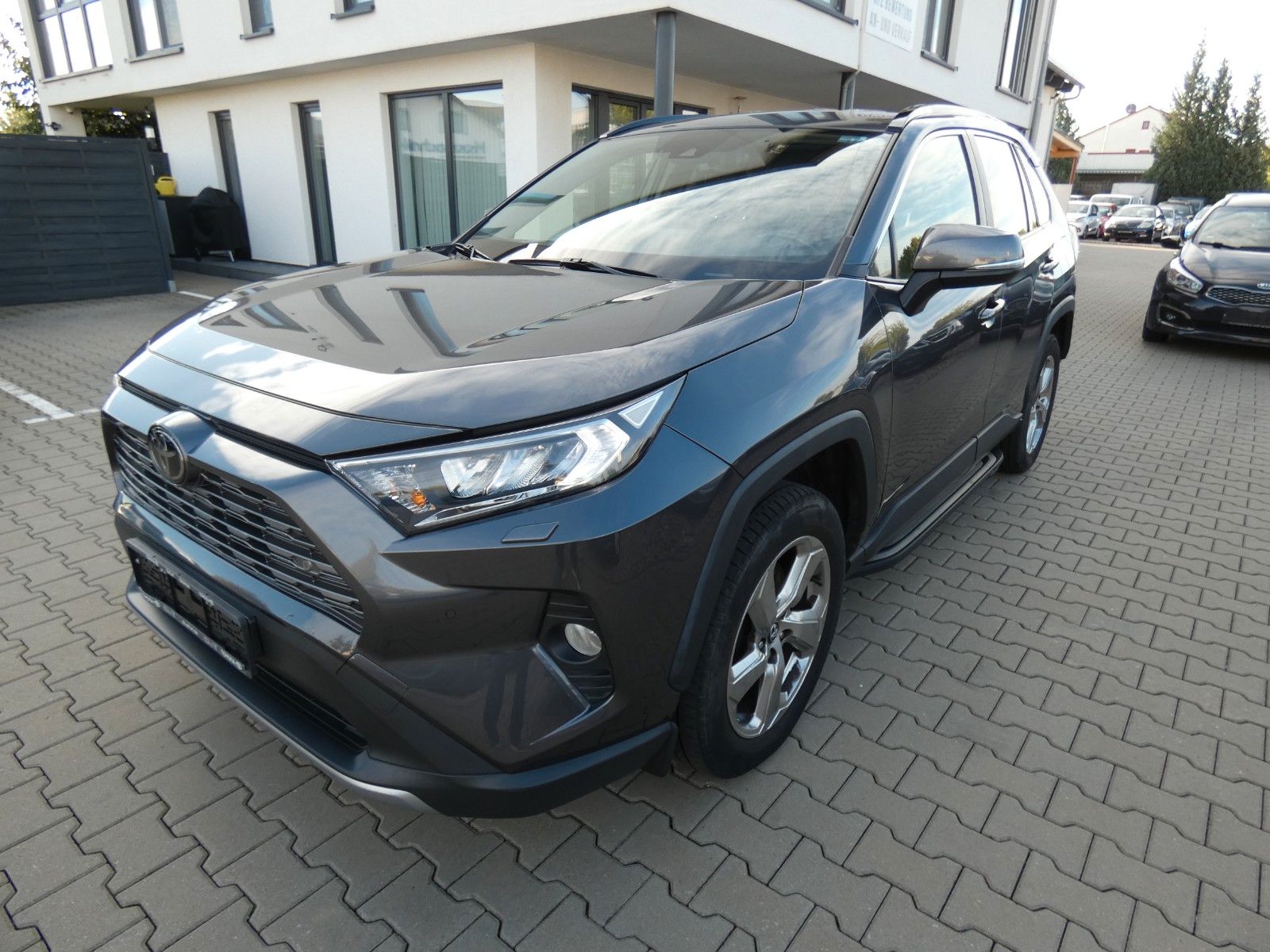 Toyota RAV 4 4x4 Club Navi Alu Tempomat AHK Grau M foto 1