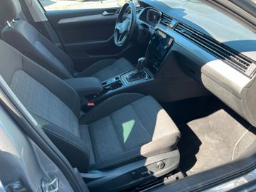 Volkswagen Passat Variant - 11