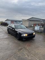 BMW 523i Touring - - BMW 523 aus 1999