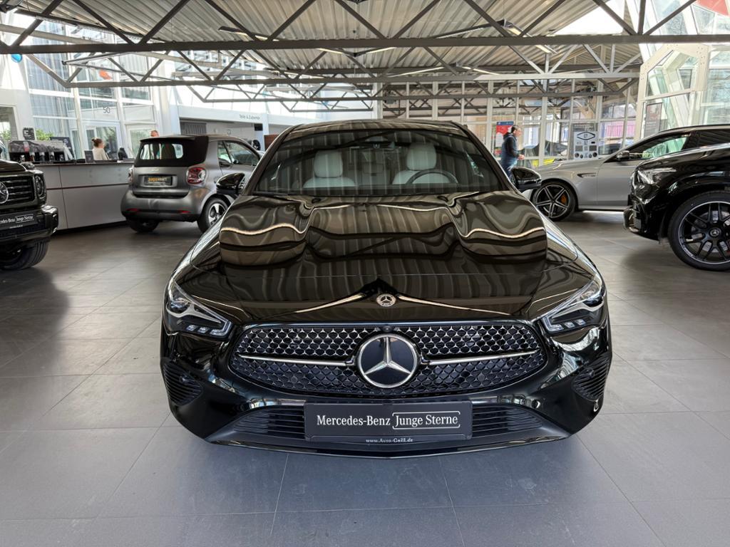 Mercedes-Benz CLA 180 SB Night Distronic 360 Totw. Volldigi