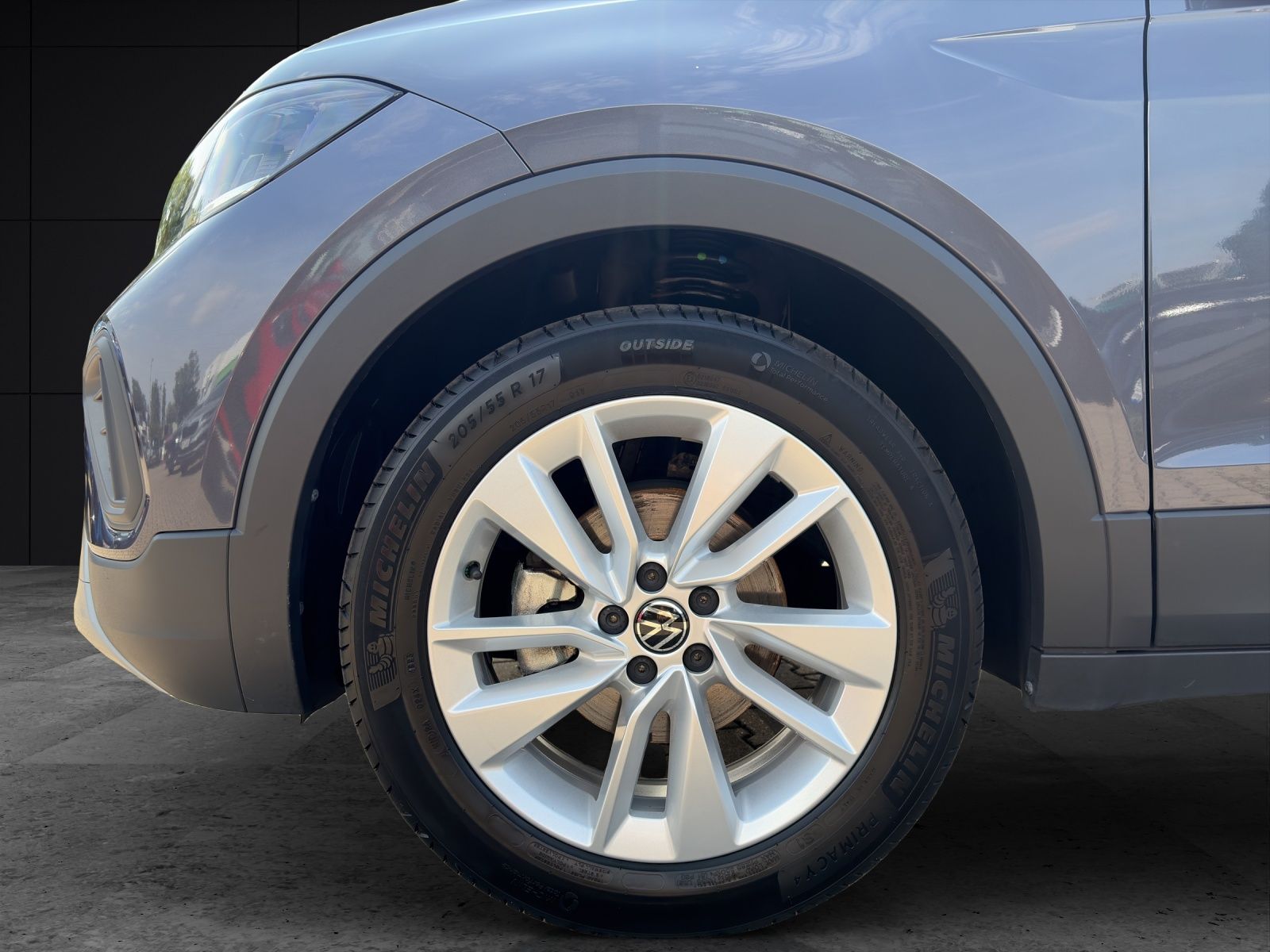 Fahrzeugabbildung Volkswagen T-Cross TSI Life LED AHK AppCon ACC Lane-Assist