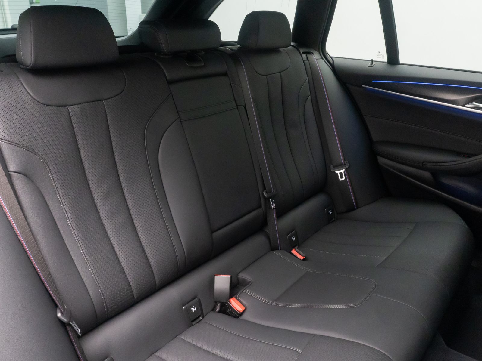 Fahrzeugabbildung BMW 530d M Sport DAB Kamera Laser AHK Komfort Alarm