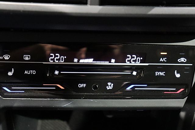 Taigo Life 1.0 TSI ACC TravelAssist LED PDC 17Zo