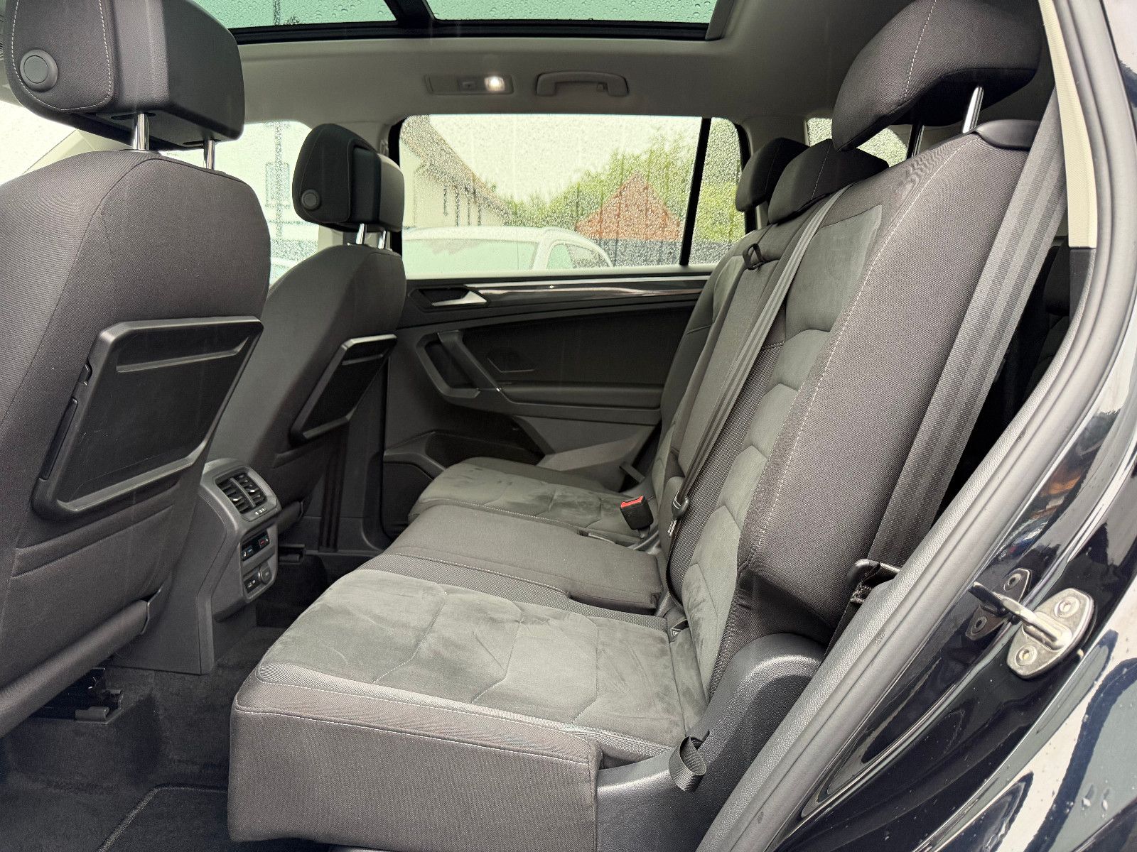 VW Tiguan Allspace 4Motion 7 Sitzer/Scheckheft – Foto 13