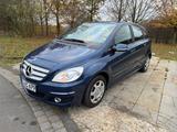 Mercedes-Benz B 180 BlueEFFICIENCY - - Mercedes-Benz B 180 in Bonn