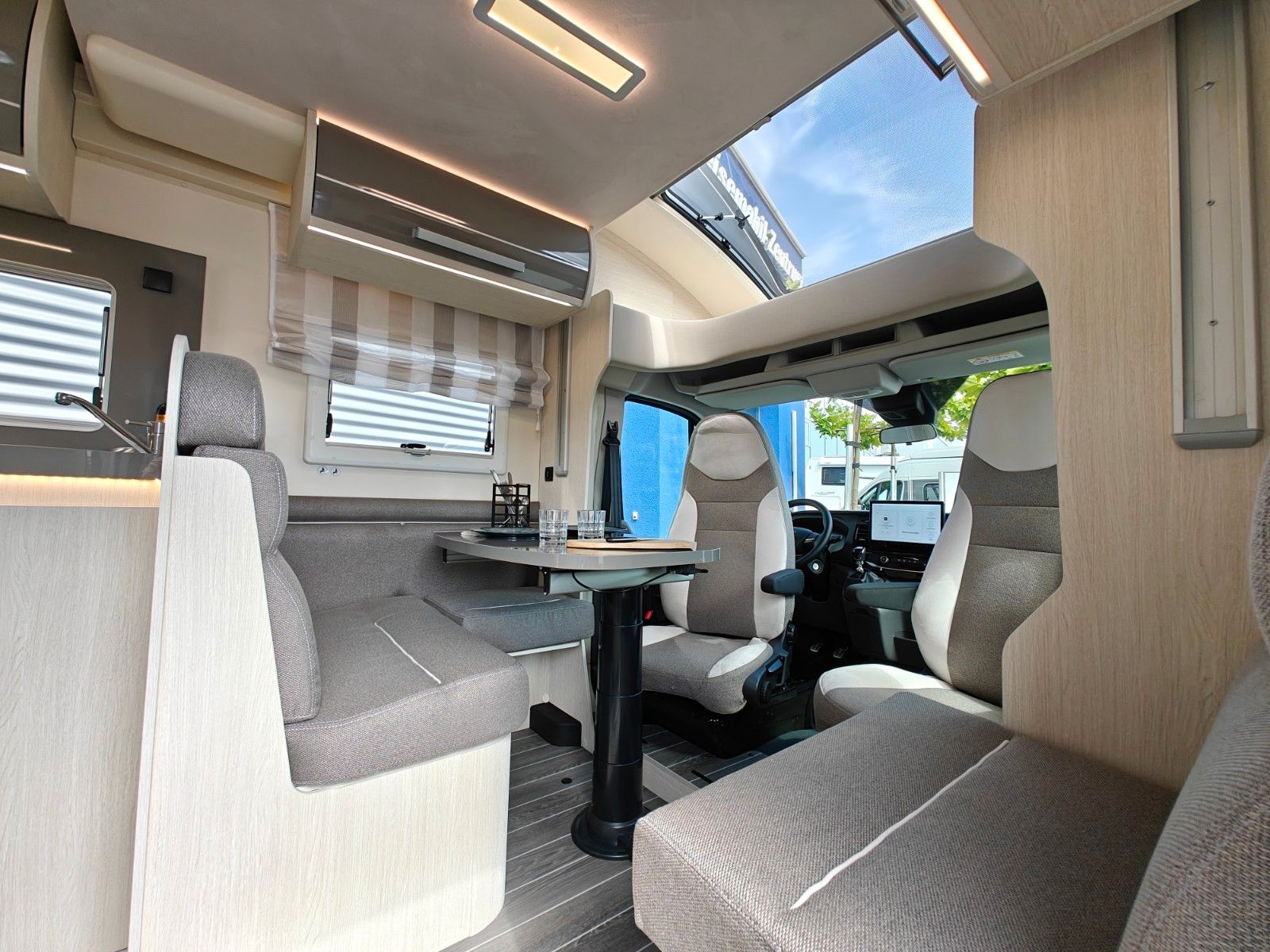 Fahrzeugabbildung NobelART T-5000 Modell 2025 ALL IN SUMMER SALE
