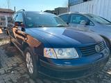 Volkswagen Passat Variant 1.8 T Highline Navi*Leder*Xenon* - Volkswagen Passat Variant aus 2000