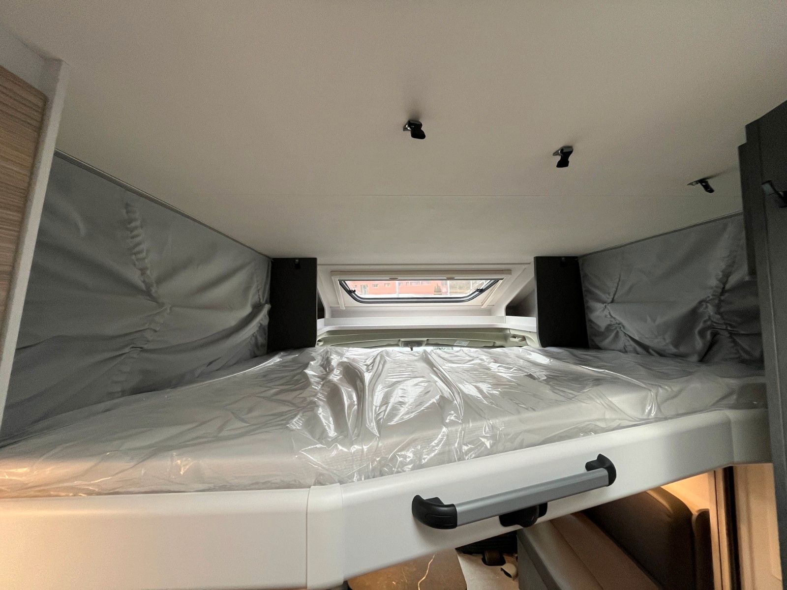 Fahrzeugabbildung Etrusco T 6.9 SBC *Automatik*Hubbett*Markise*Komfort Plu