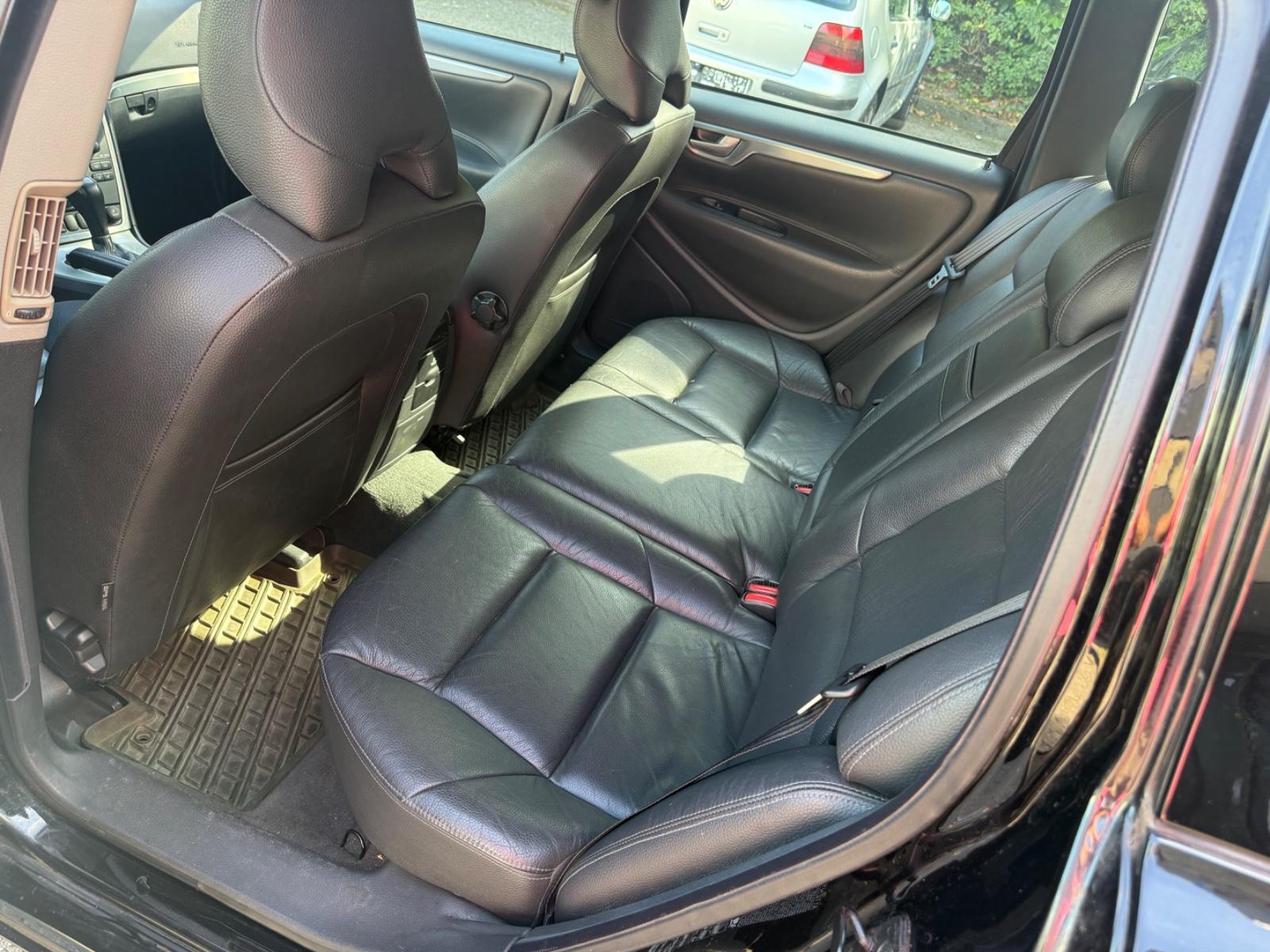 Volvo V70 2004 — photo 12