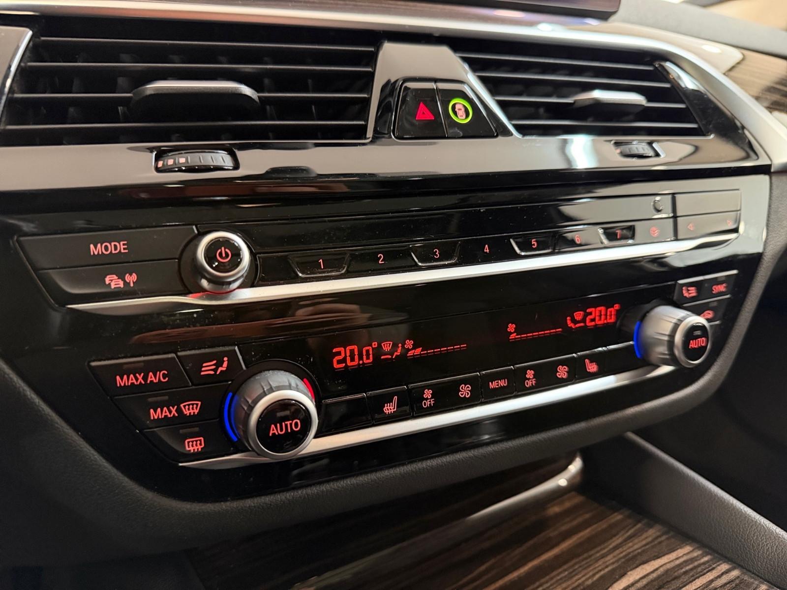 BMW 520 d xDrive Touring Panorama*360°*LED*1H, миниатюра 18