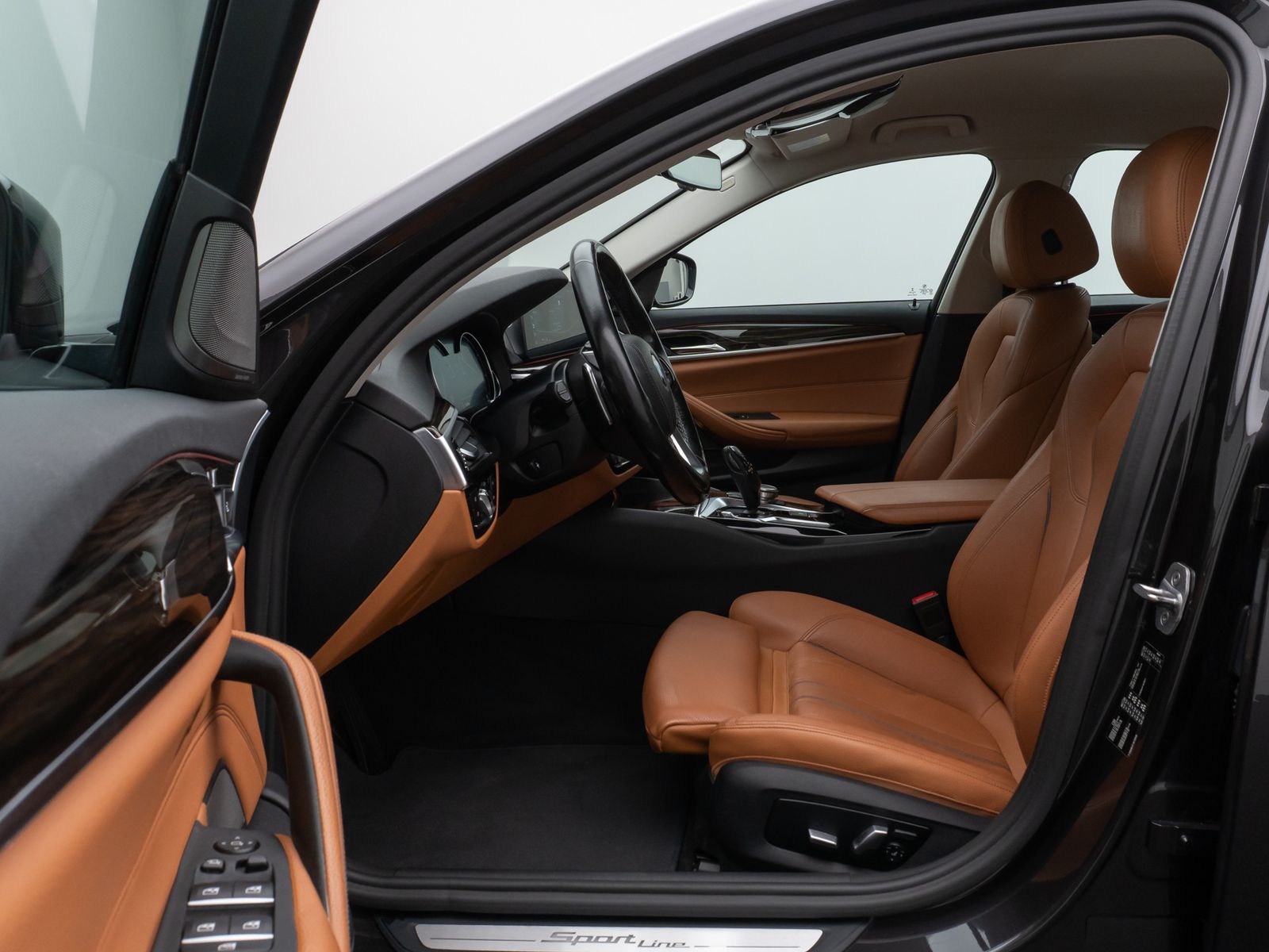 Fahrzeugabbildung BMW 520d Sport Line Kamera HUD H/K Lenkrhzg Alarm