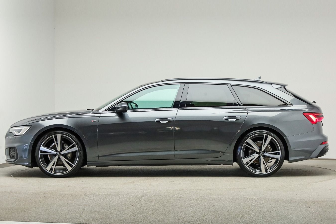 Audi A6 Avant 40 TDI qu 2 x S line, Assist, Matrix, A imagem 3