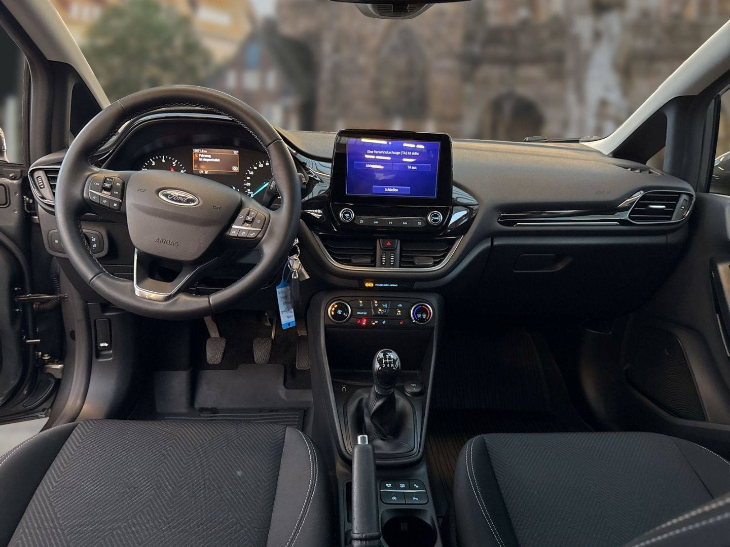 Fahrzeugabbildung Ford Fiesta Cool & Connect Navi PPS Kamera Winterpake
