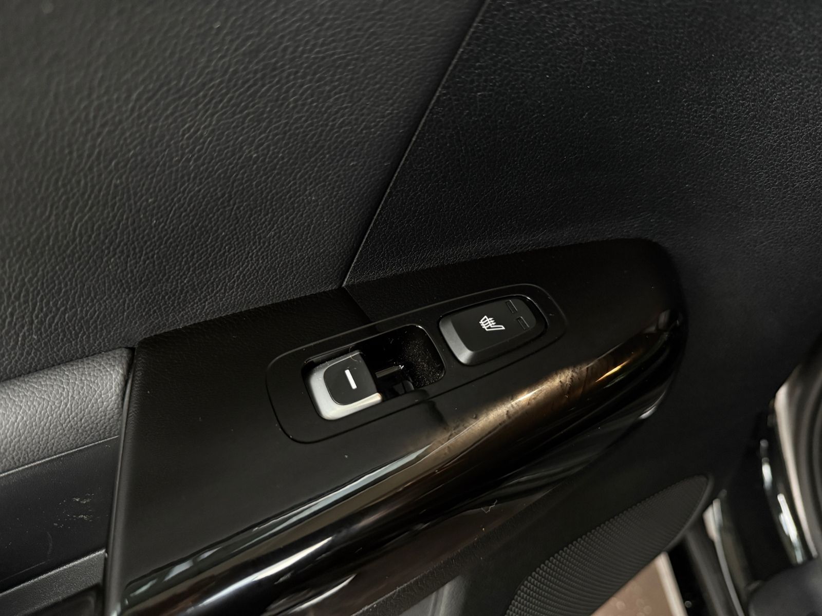 Fahrzeugabbildung Kia Sportage Black Edition AWD JBL LED NAVI